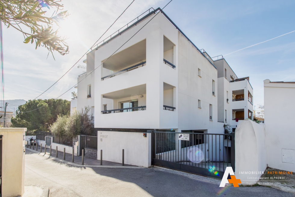 Vente Appartement 64m² 3 Pièces à Marseille (13007) - A+ Immobilier-Patrimoine